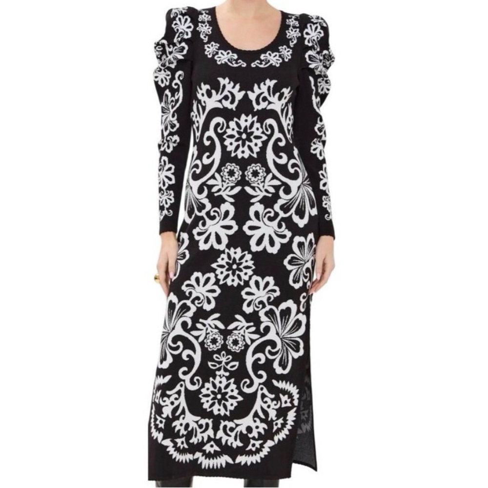 FARM Rio Black and White Floral Long Sleeve Dress